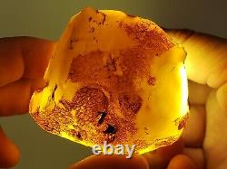 Amber raw stone 136g natural baltic rock l1