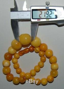 Natural Baltic Amber. Vintage Necklace. EggYolk/Butterscotch color. 54 g (a1113)