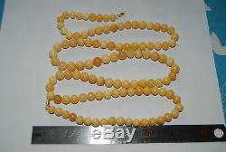 Natural Baltic Amber. Vintage Necklace. EggYolk/White color. 26 g, 80cm a750