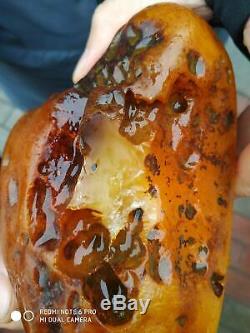 Natural Baltic amber stone w 1060 grams
