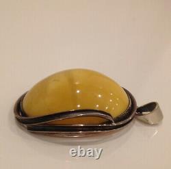 Vintage Sterling Silver Baltic Butterscotch Egg-yolk Amber Pendant 26.6 Gr